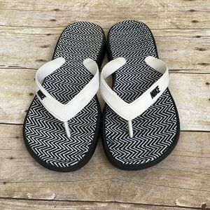Womens Nike flip flop